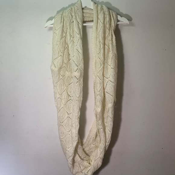 Crochet Circle Scarf - Picture 1 of 2